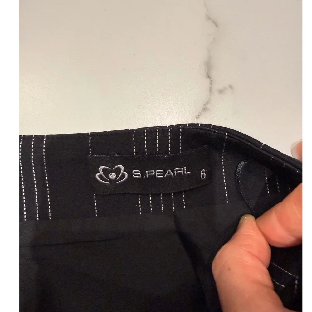S Pearl Black Pinstripe Pencil Skirt Zipper Knee Length‎ Womens Size 6